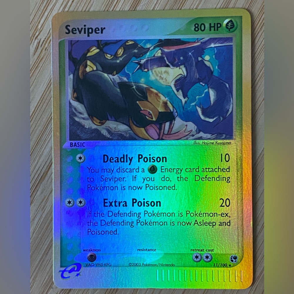 Seviper #11 reverse Holo card